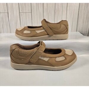 Mushrooms‎ Leather Mary Jane Shoes Size 7M Beige Comfort Walking Shoes